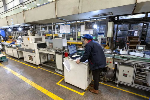 匠心说第一期 记超威永恒基地黑金生产战线巾帼英雄胡满娣